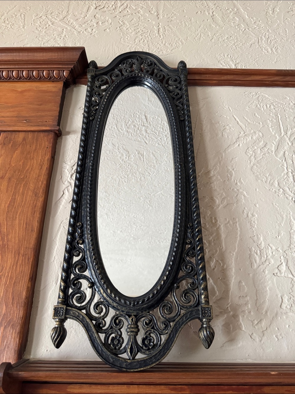 Vintage Homco Ornate Oval Mirror with Black & Gold Frame